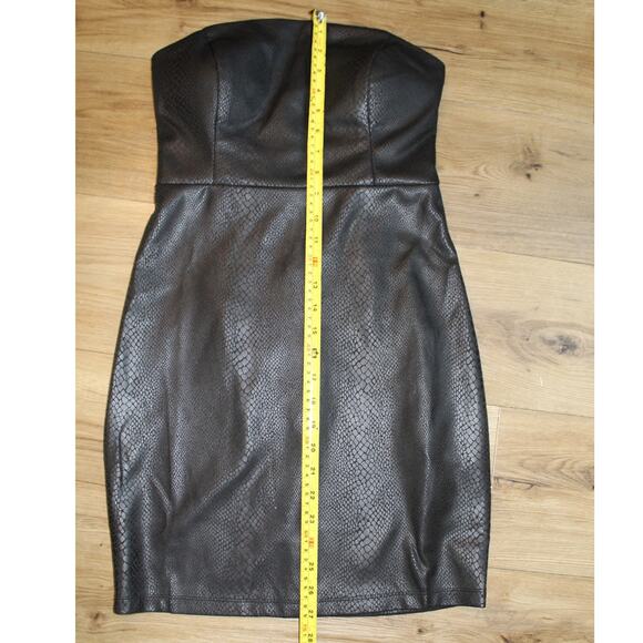 Bebe Strapless Vegan Leather Snakeskin Texture Bodycon Dress Black Women’s Small - Picture 7 of 8